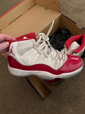 Nike Jordan 11 Retro Highs - Cherry Red
